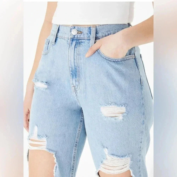 Aeropostale Slim & Thick Curvy Mom Jean - Picture 3 of 6